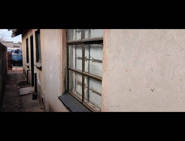 2 BEDROOM HOUSE FOR SALE IN THULANI